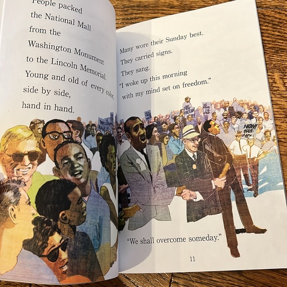 BRAND NEW DREAM MARCH BOOK - MLK JR - Picture 3 of 3